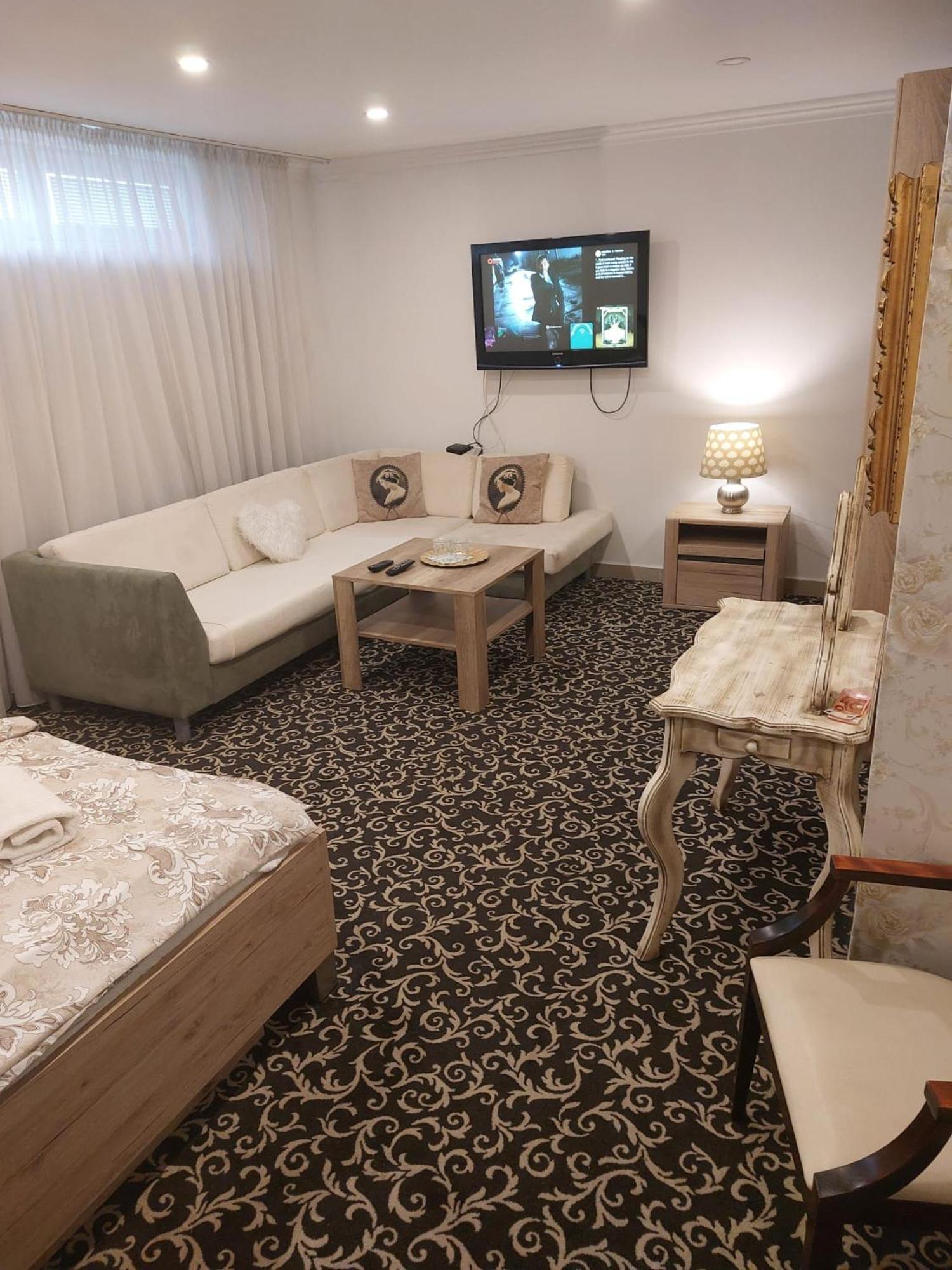 Penzion Vegas Partizánske Dış mekan fotoğraf